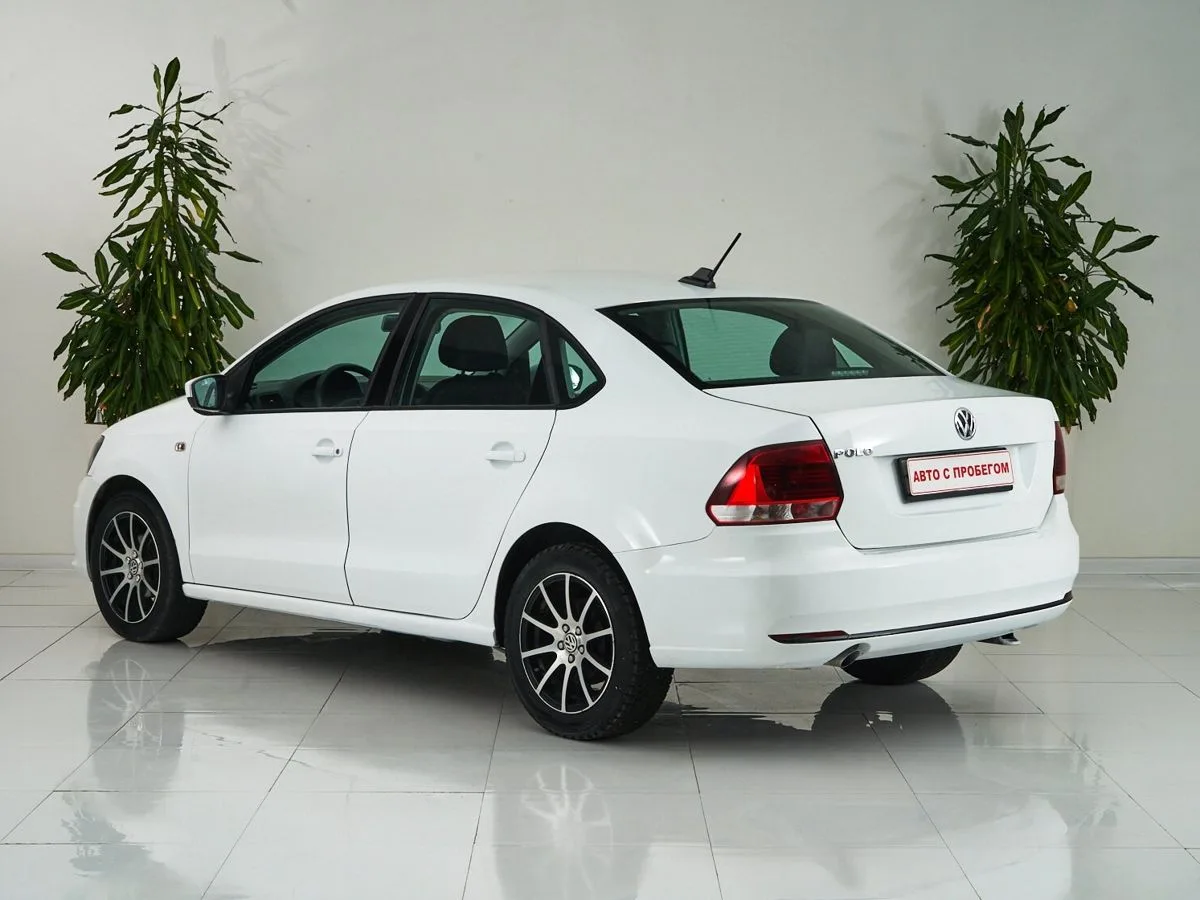 Volkswagen Polo V Рестайлинг — фото 4