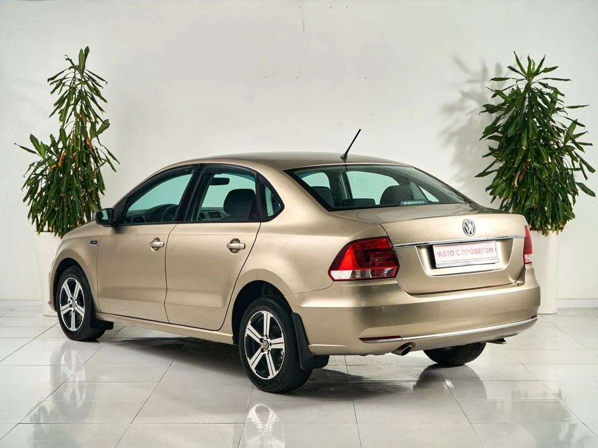 Volkswagen Polo V Рестайлинг · Highline 15-18 — фото 4