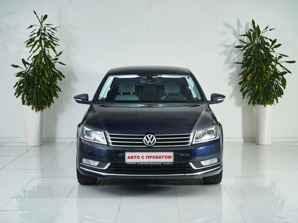 Volkswagen Passat B7 · Highline — фото 2