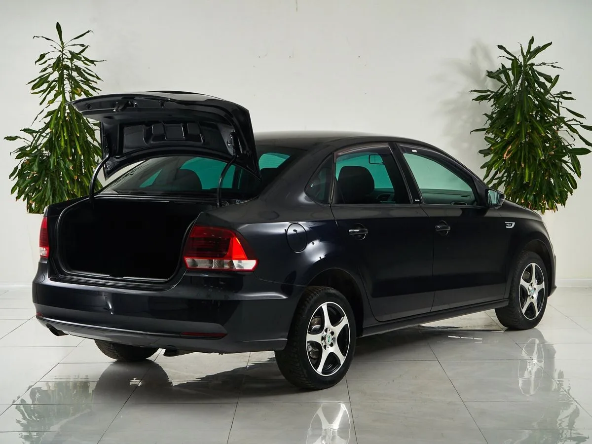 Volkswagen Polo V Рестайлинг — фото 5