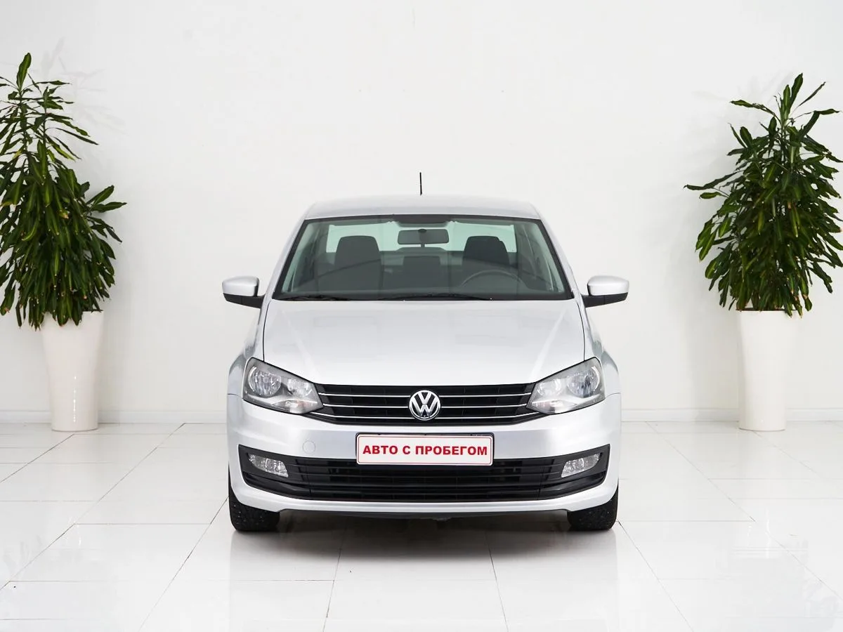Volkswagen Polo V Рестайлинг — фото 2