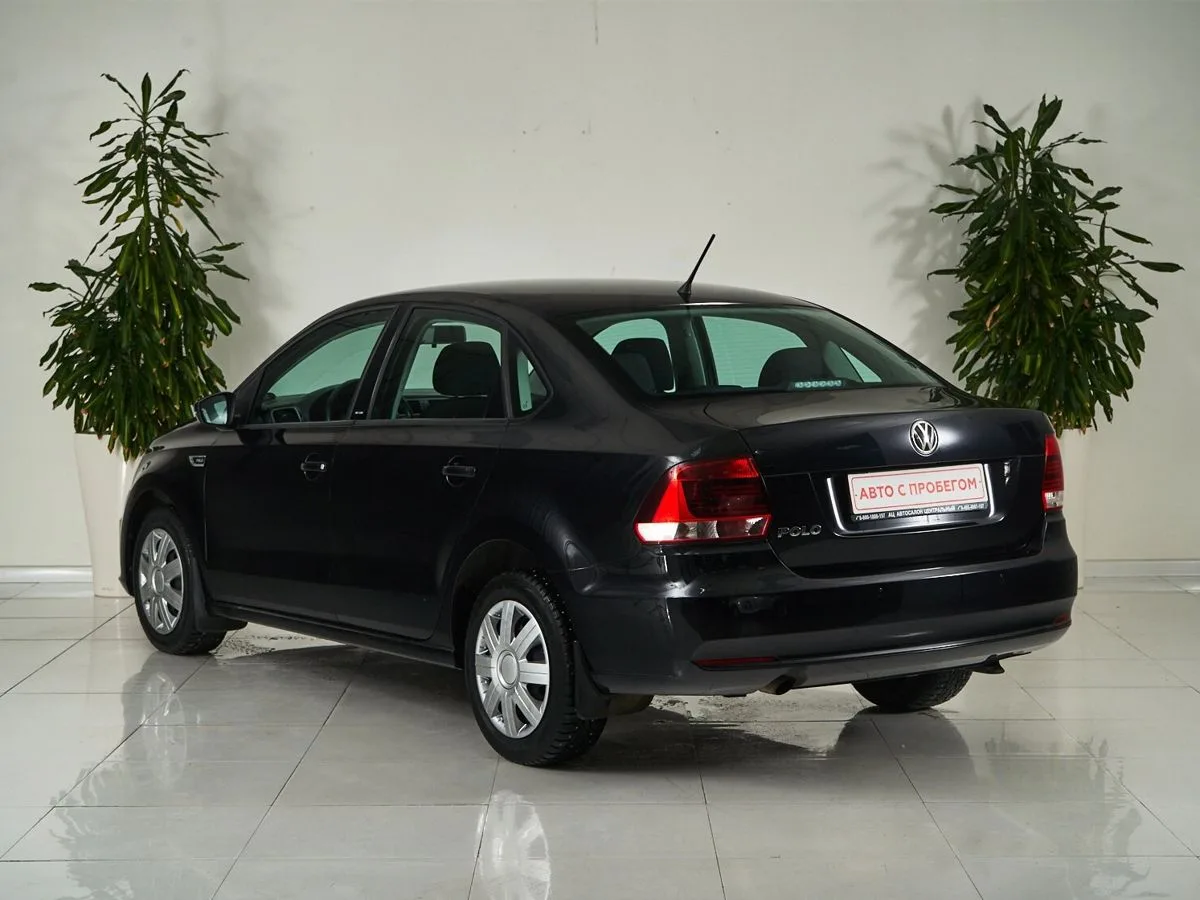 Volkswagen Polo V Рестайлинг — фото 4