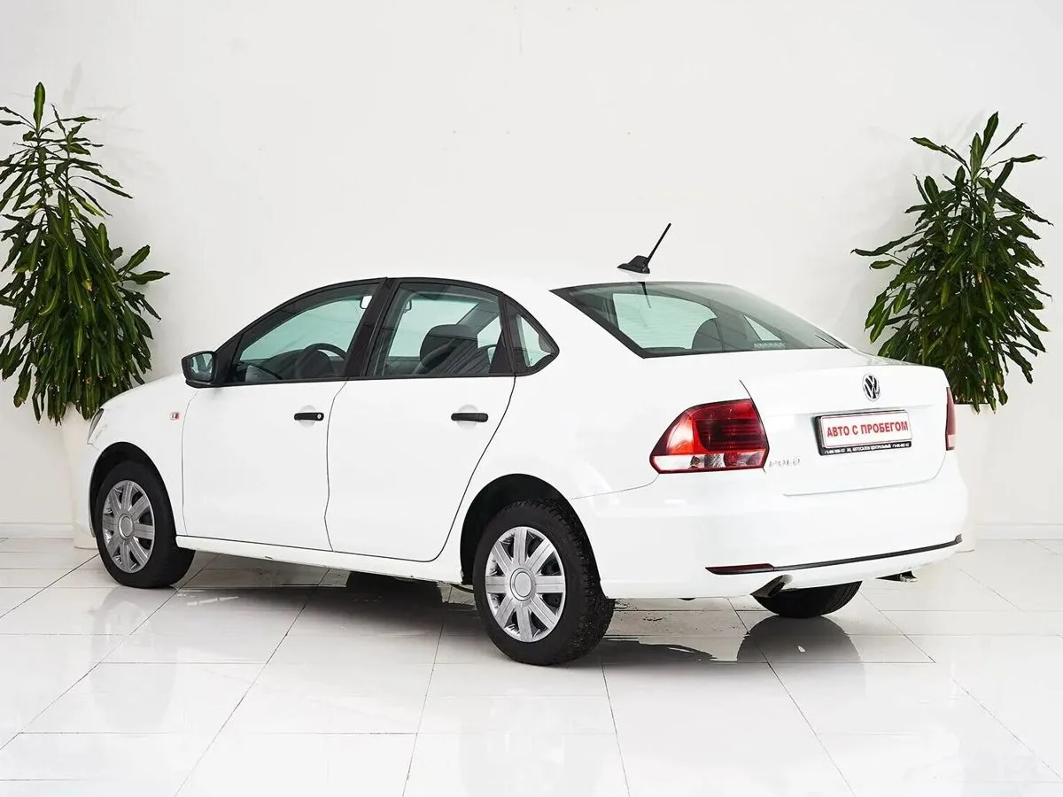 Volkswagen Polo V Рестайлинг · Highline 15-18 — фото 4
