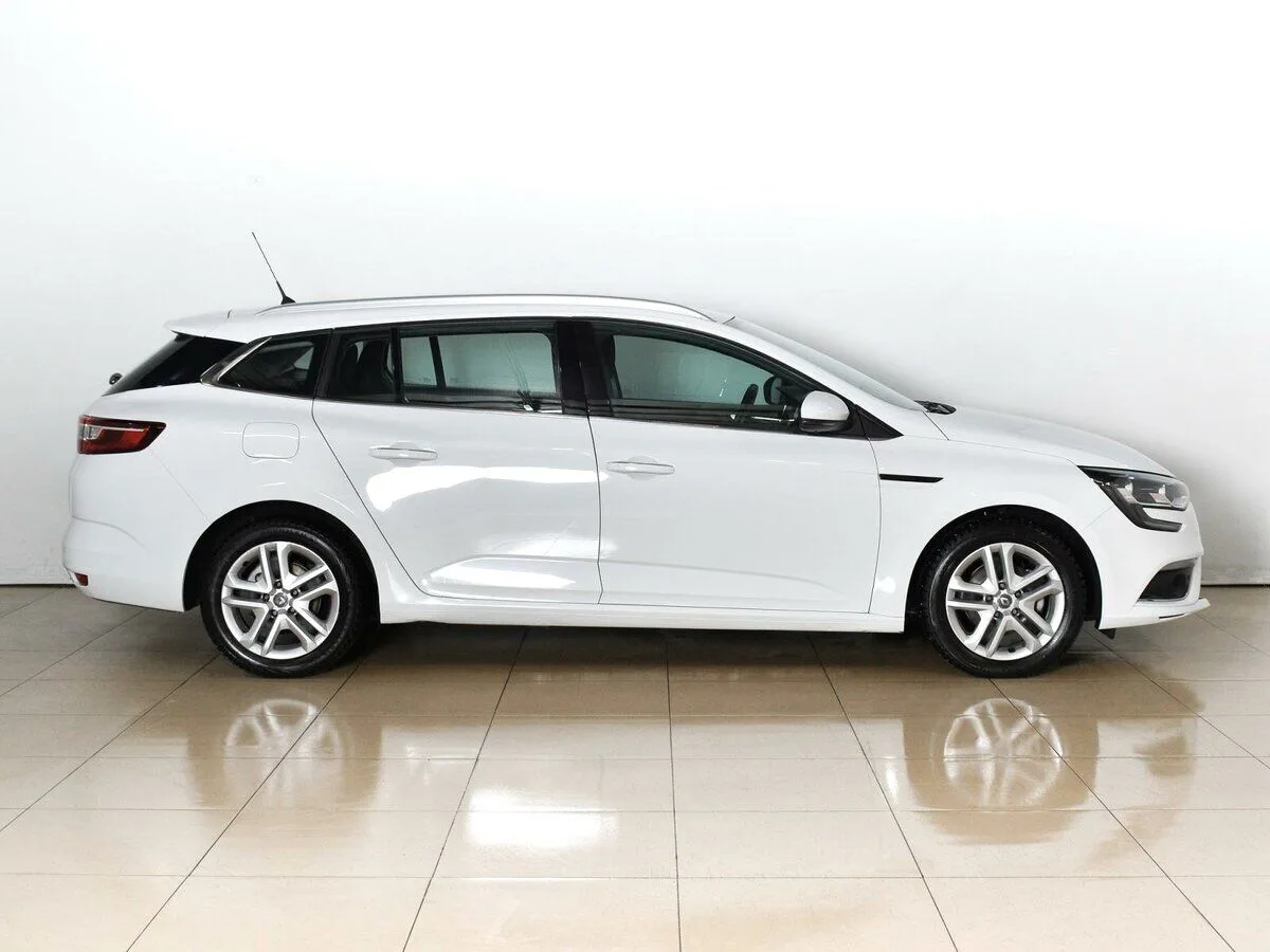 Renault Megane IV — фото 5