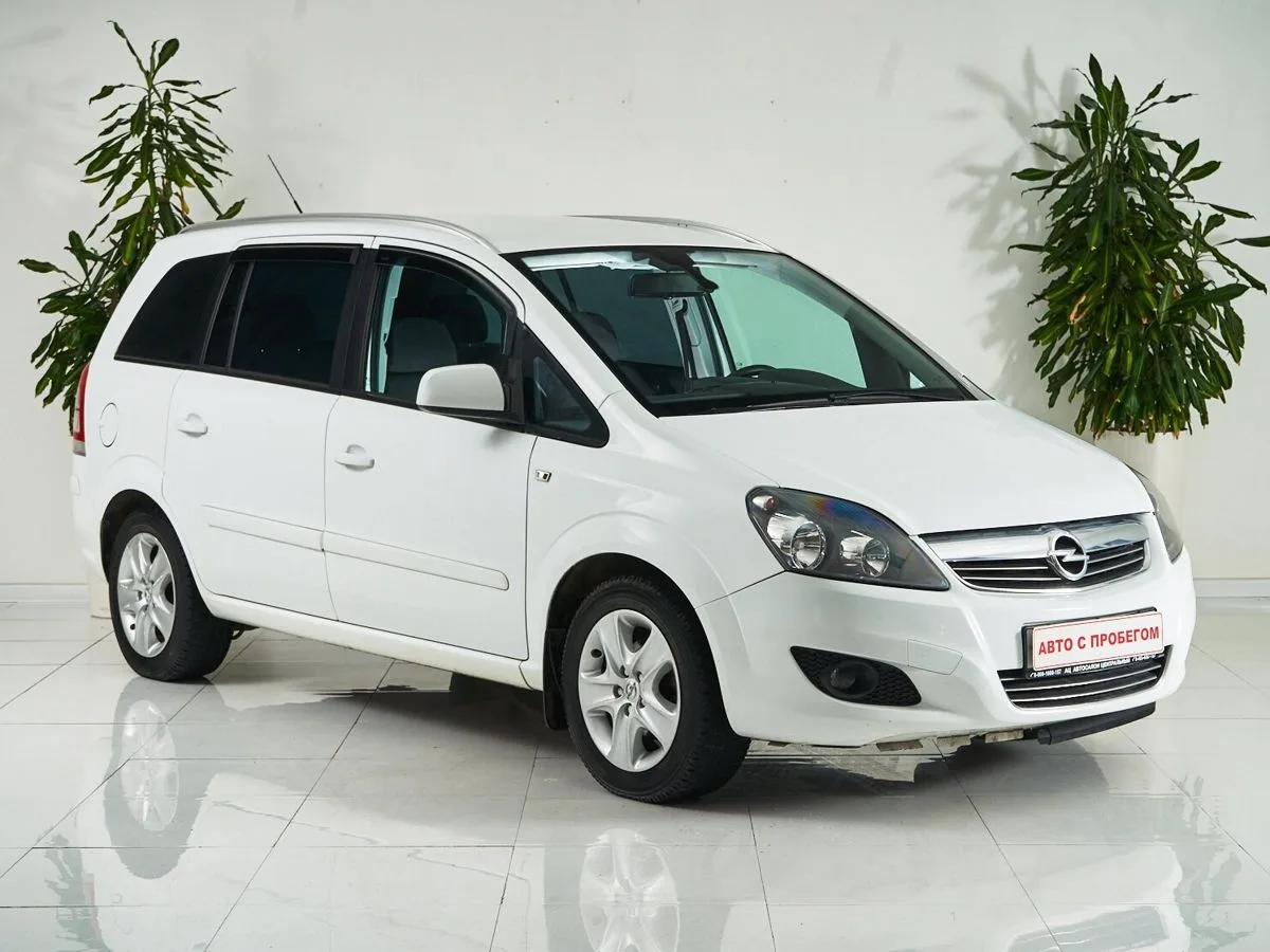 Opel Zafira B Рестайлинг — фото 3