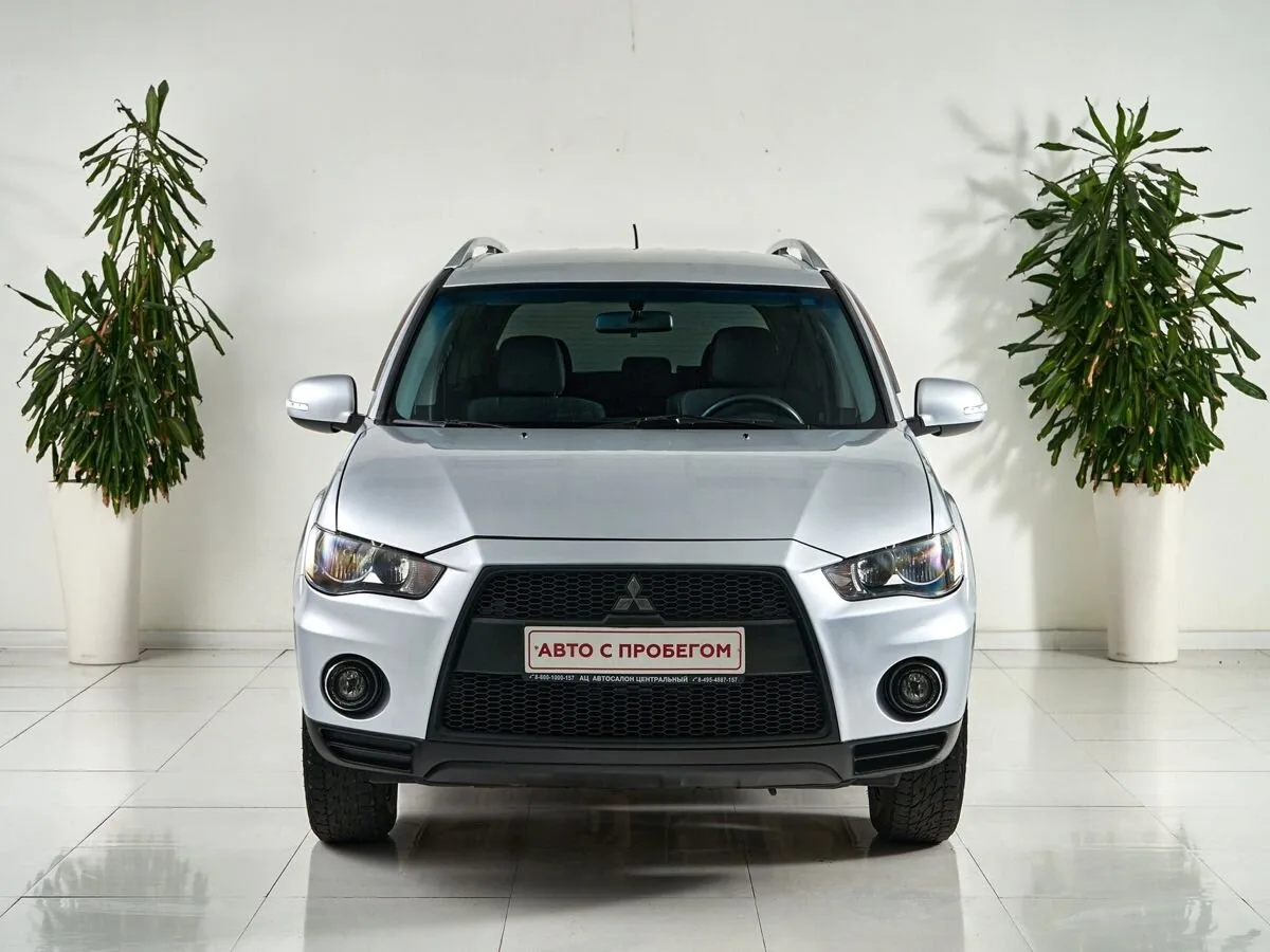 Mitsubishi Outlander II Рестайлинг — фото 2