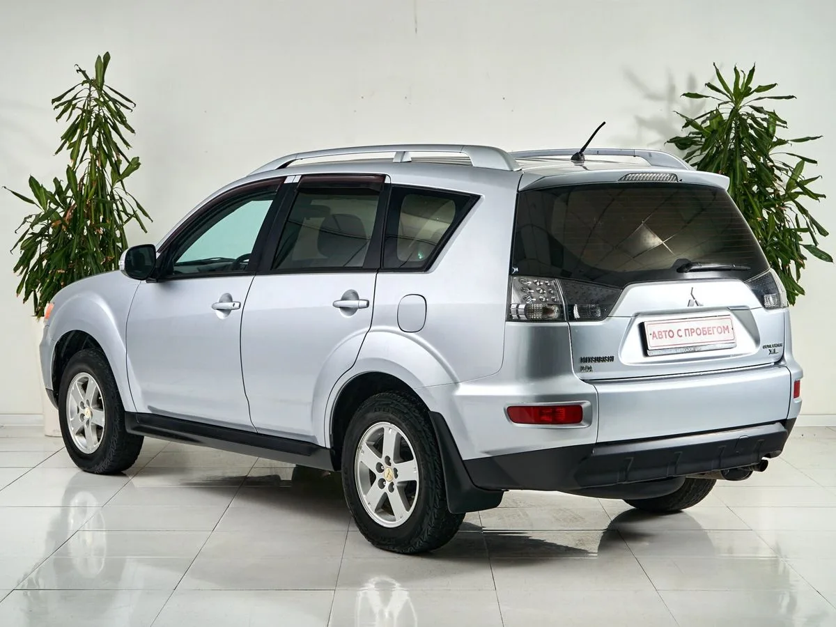 Mitsubishi Outlander II Рестайлинг — фото 4