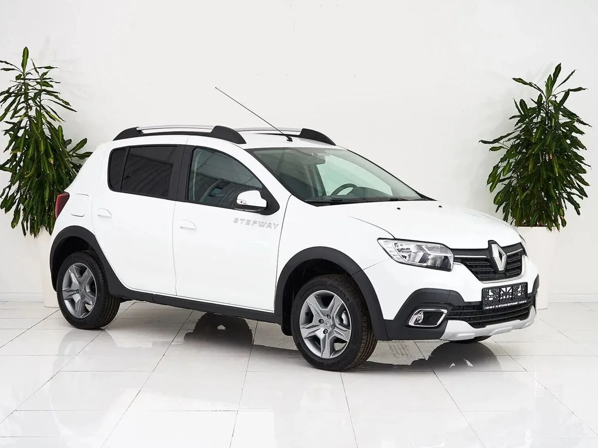 Renault Sandero II Рестайлинг — фото 2