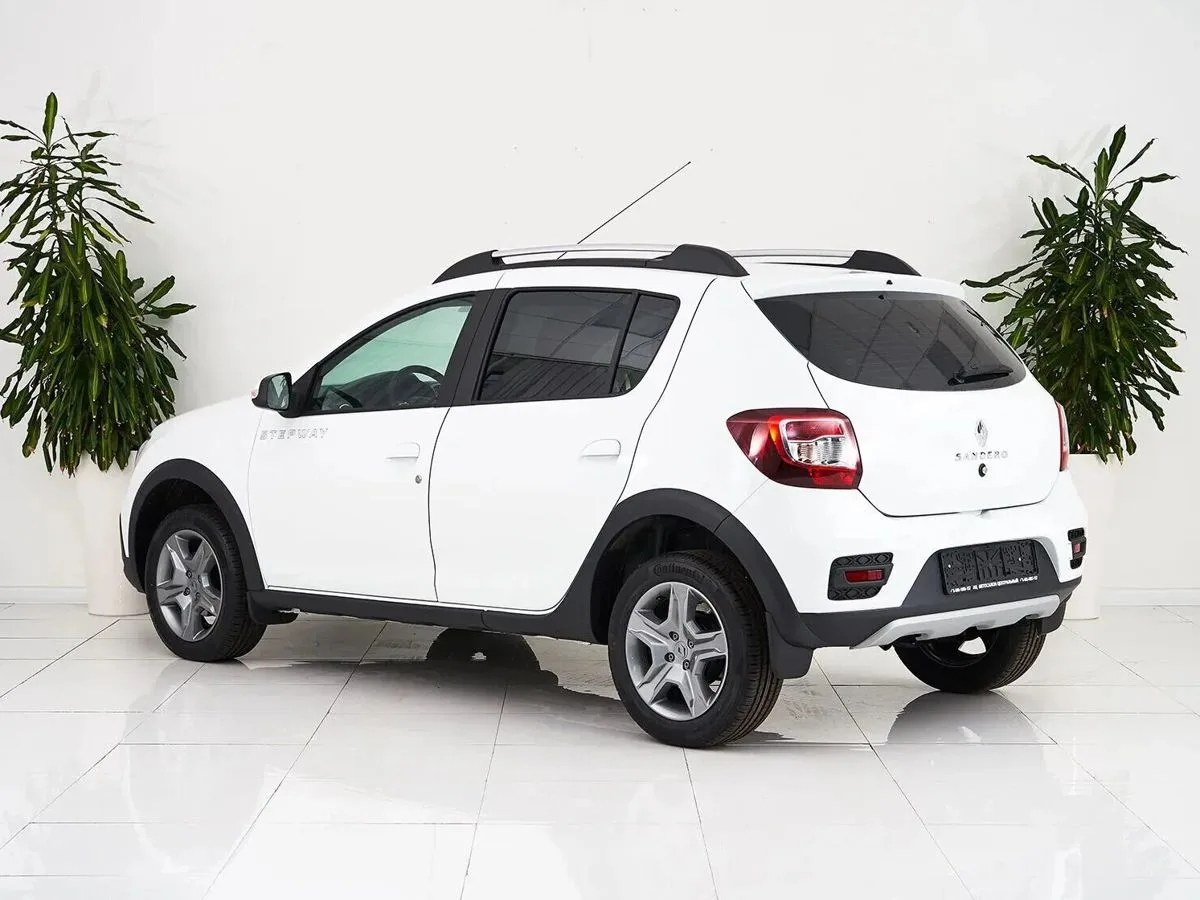 Renault Sandero II Рестайлинг — фото 3