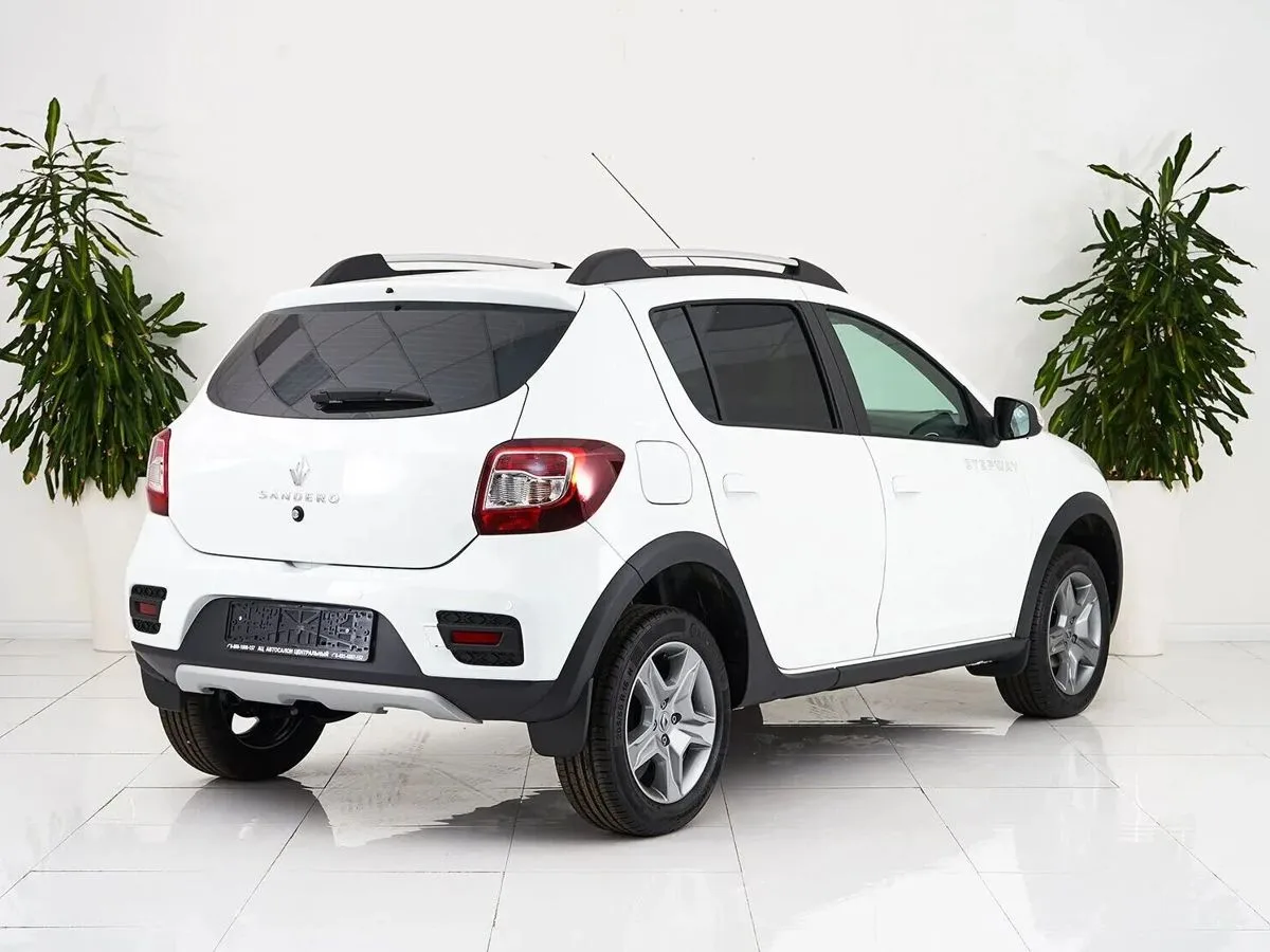 Renault Sandero II Рестайлинг — фото 4