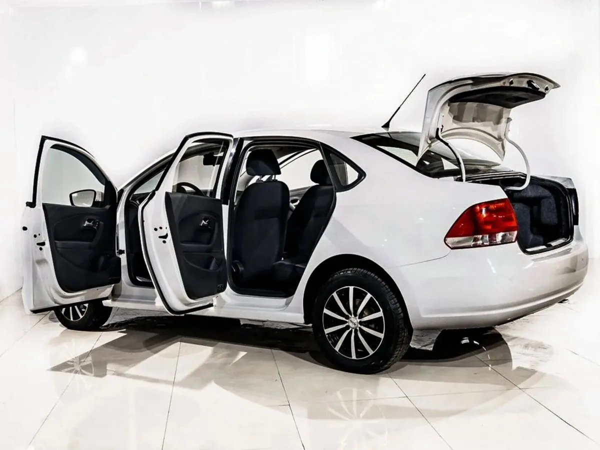 Volkswagen Polo V Рестайлинг · Drive — фото 5