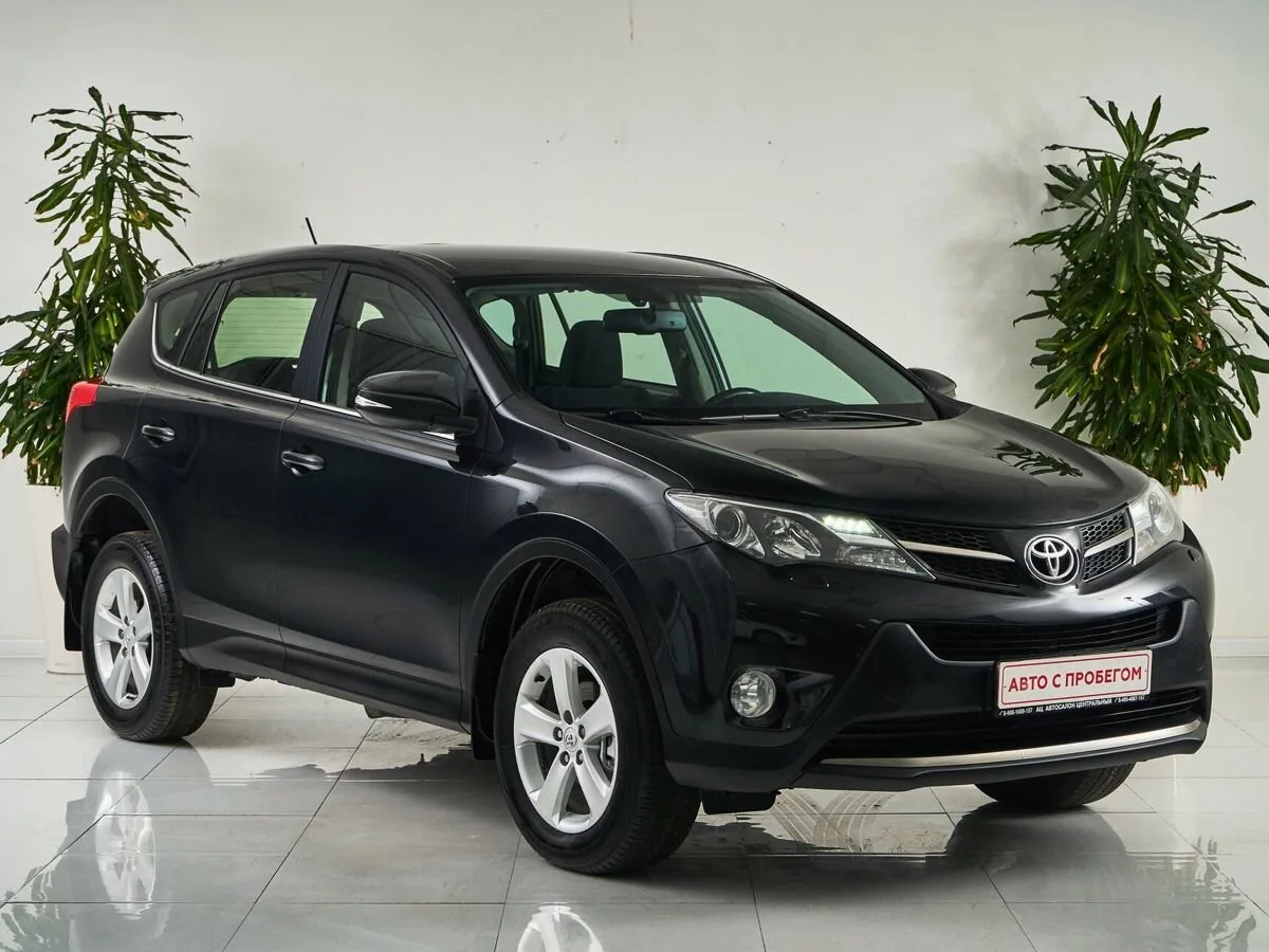Toyota RAV4 IV (XA40) — фото 3