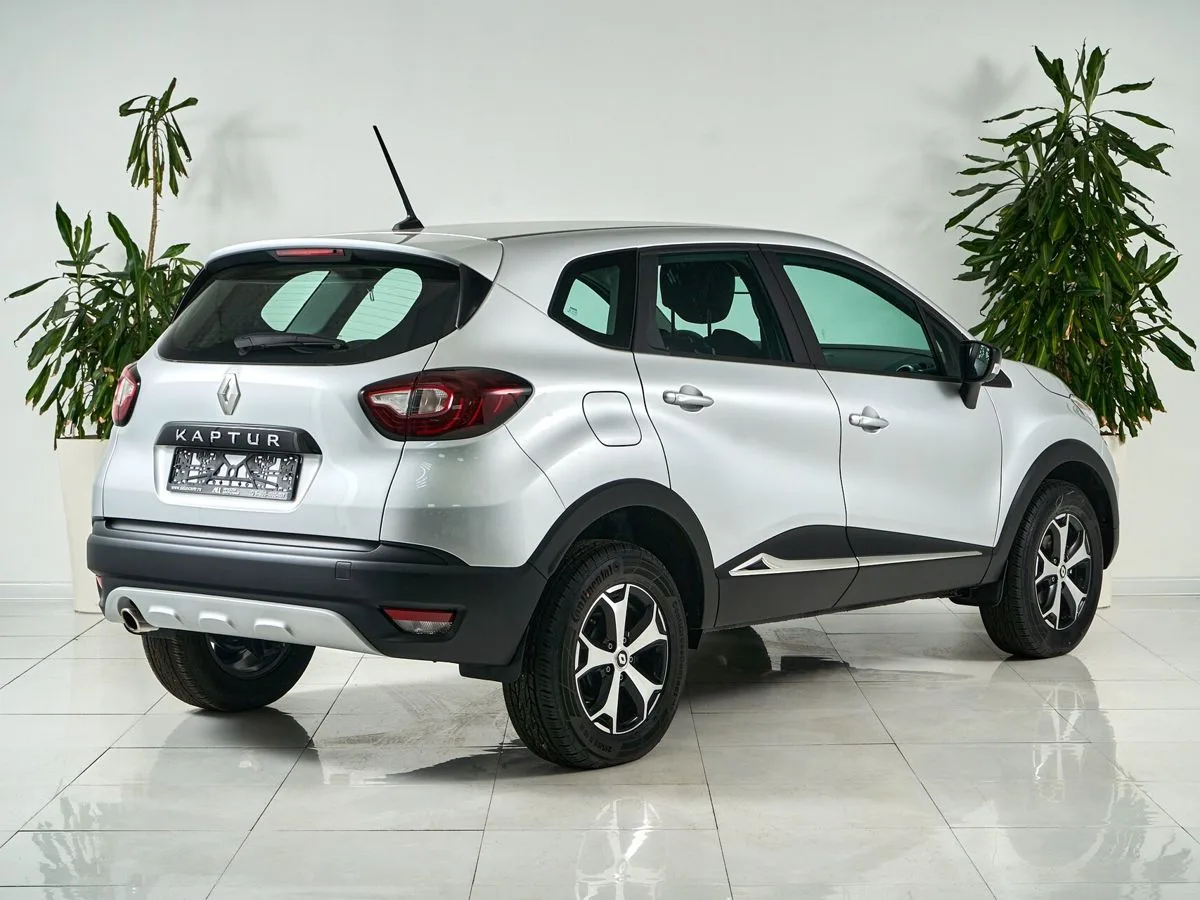 Renault Kaptur I Рестайлинг — фото 5