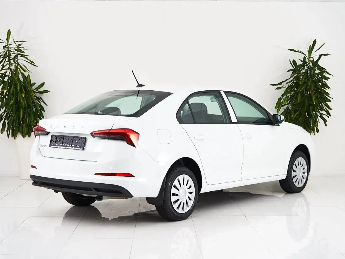 Skoda Rapid I Рестайлинг — фото 4