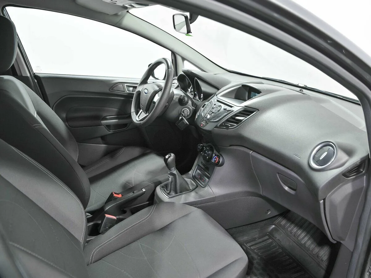 Ford Fiesta Mk6 Рестайлинг · Trend — фото 5
