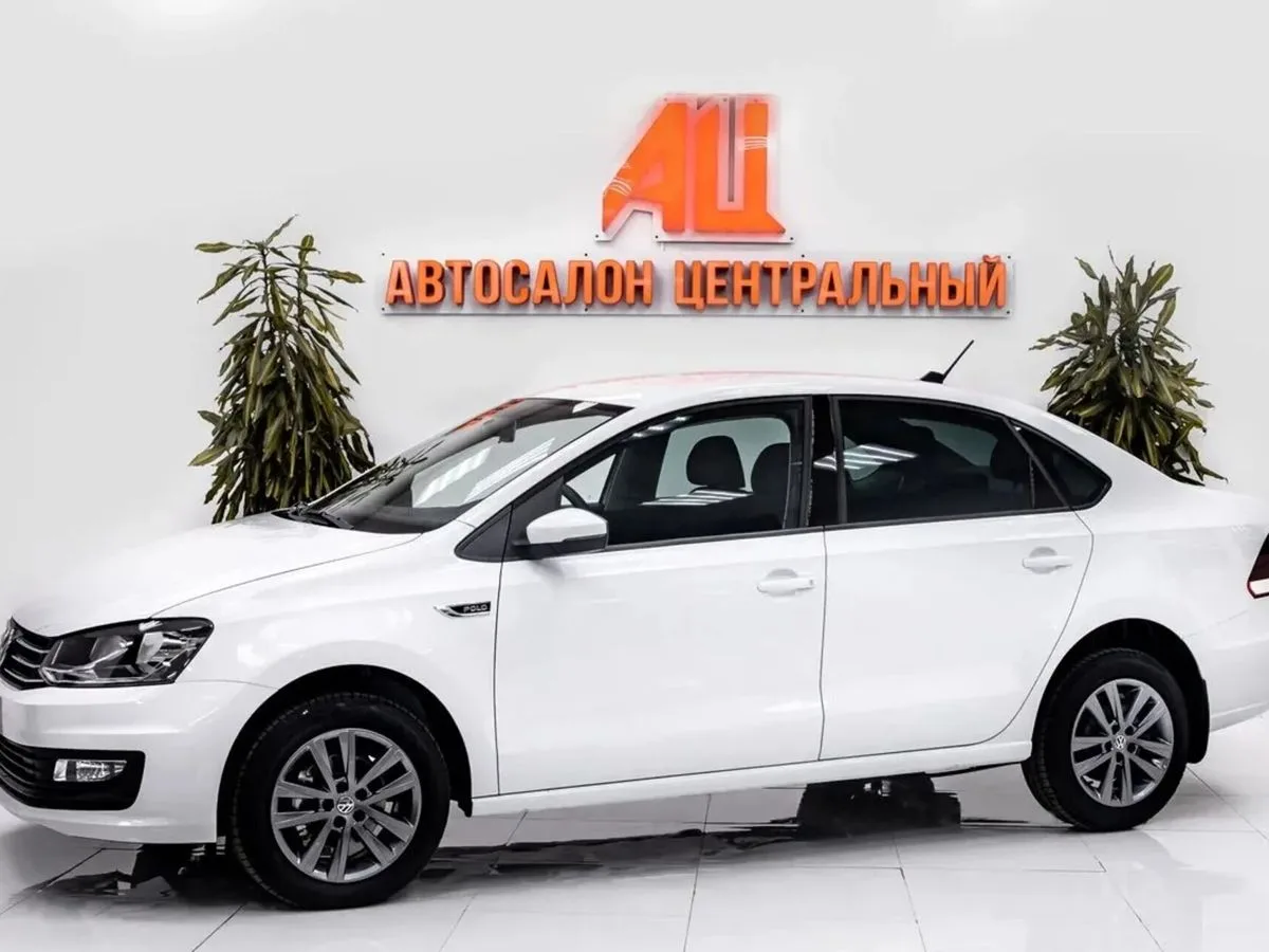 Volkswagen Polo V Рестайлинг · Highline 15-18