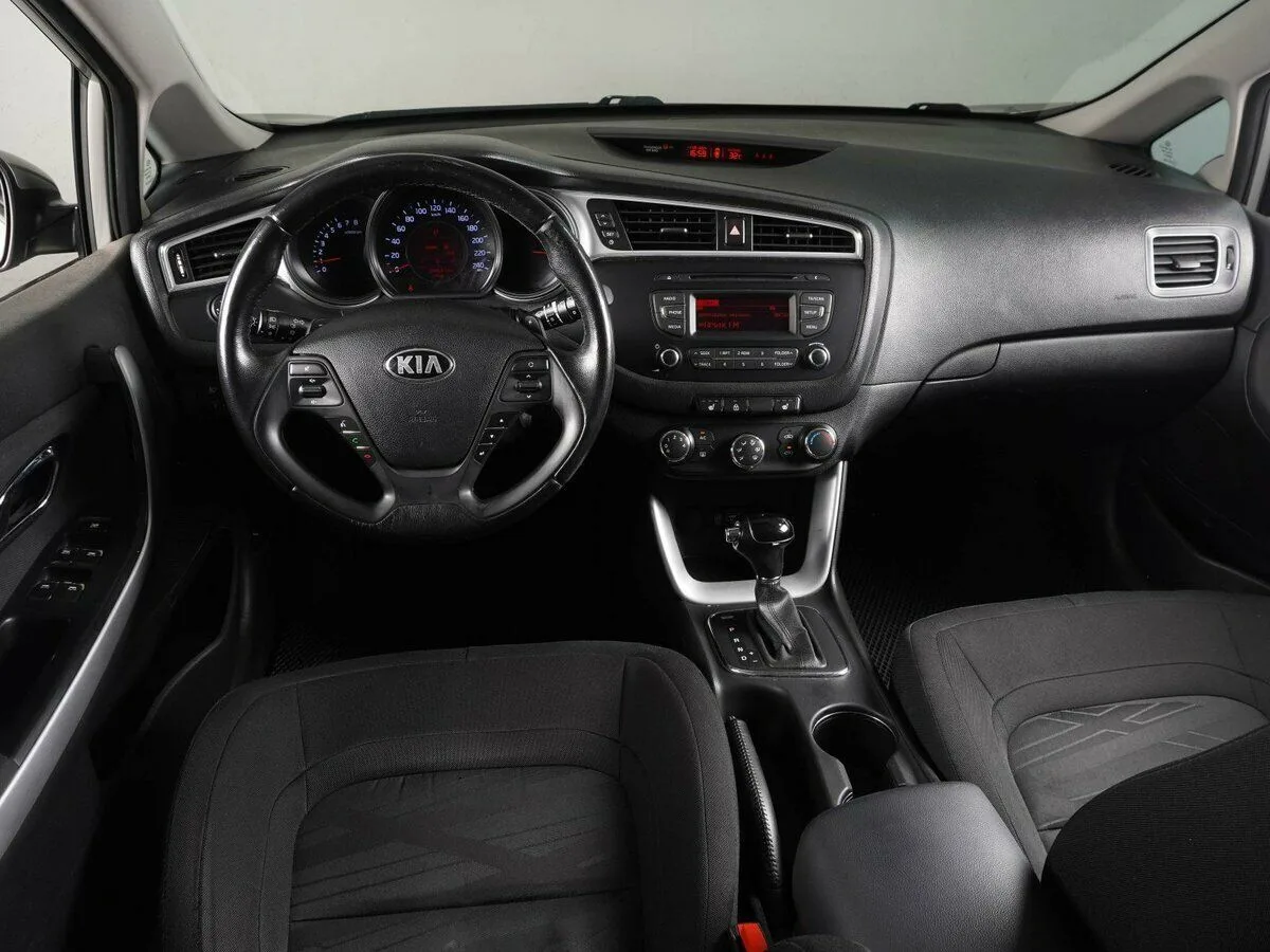 Kia Ceed II Рестайлинг · Comfort 2016 — фото 5