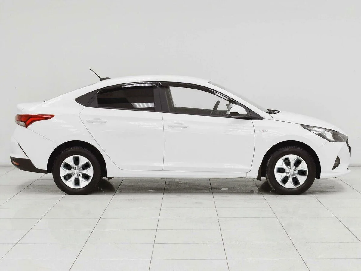 Hyundai Solaris II Рестайлинг — фото 5