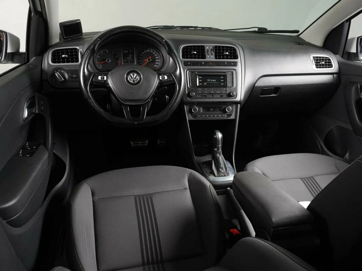 Volkswagen Polo V Рестайлинг · Comfortline (MY 2015-2018) — фото 5