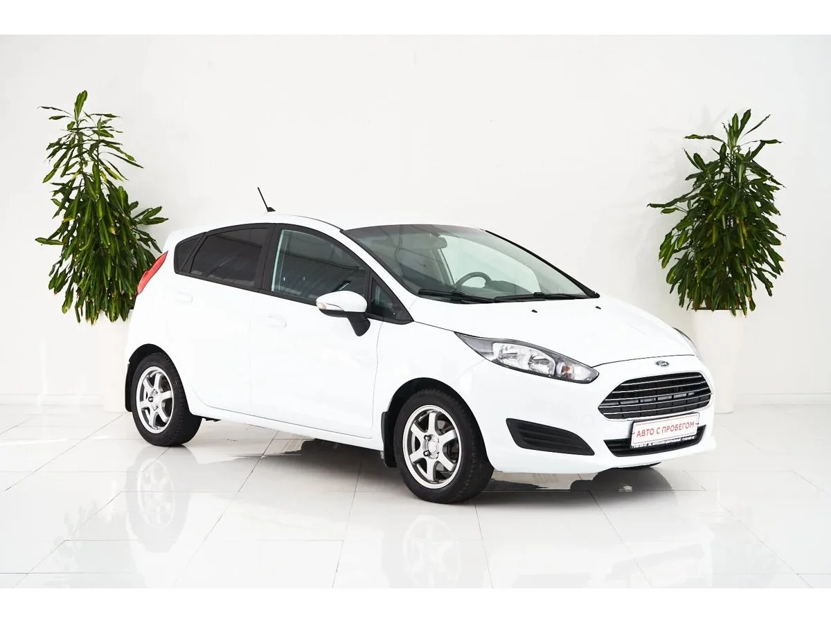 Ford Fiesta Mk6 Рестайлинг · Trend — фото 3