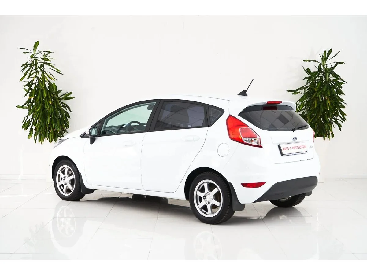 Ford Fiesta Mk6 Рестайлинг · Trend — фото 4