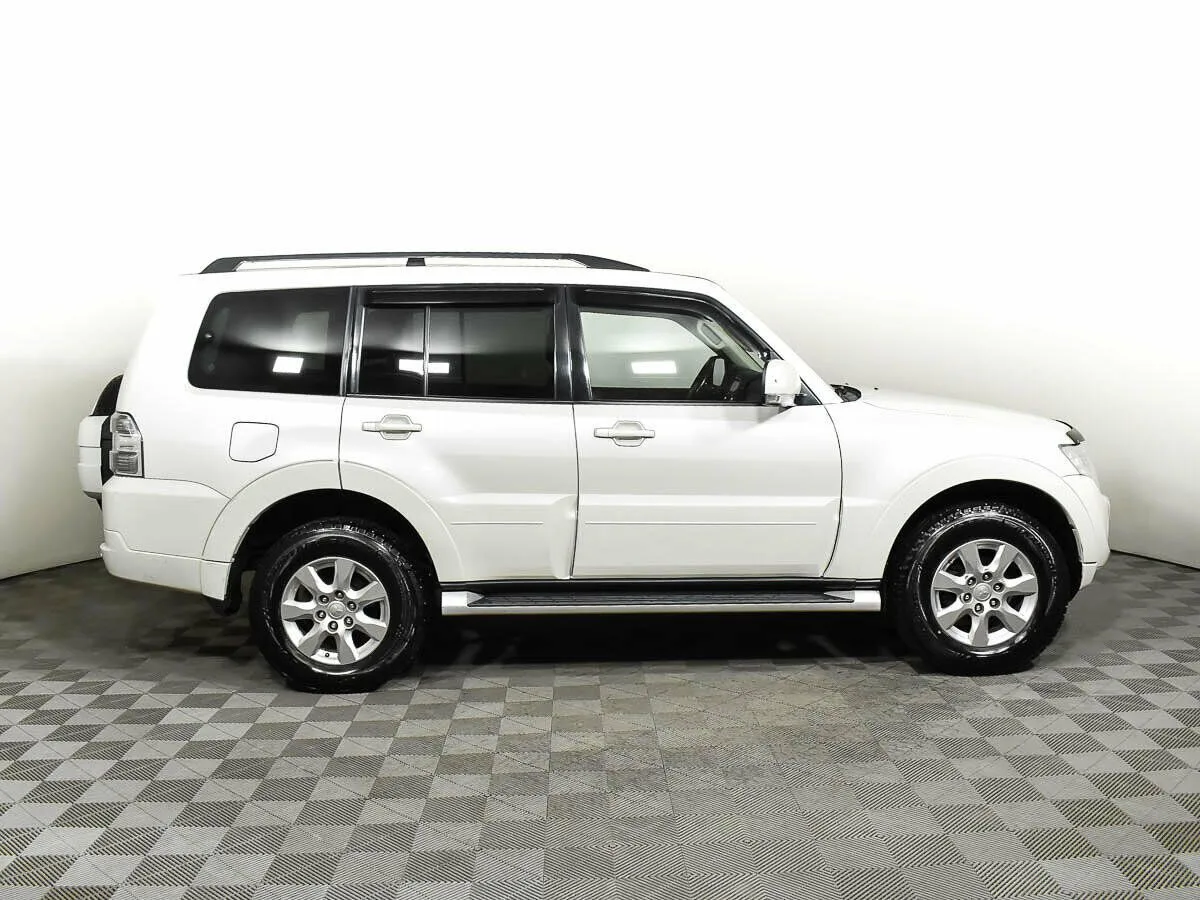 Mitsubishi Pajero IV Рестайлинг 1 · Intense — фото 4