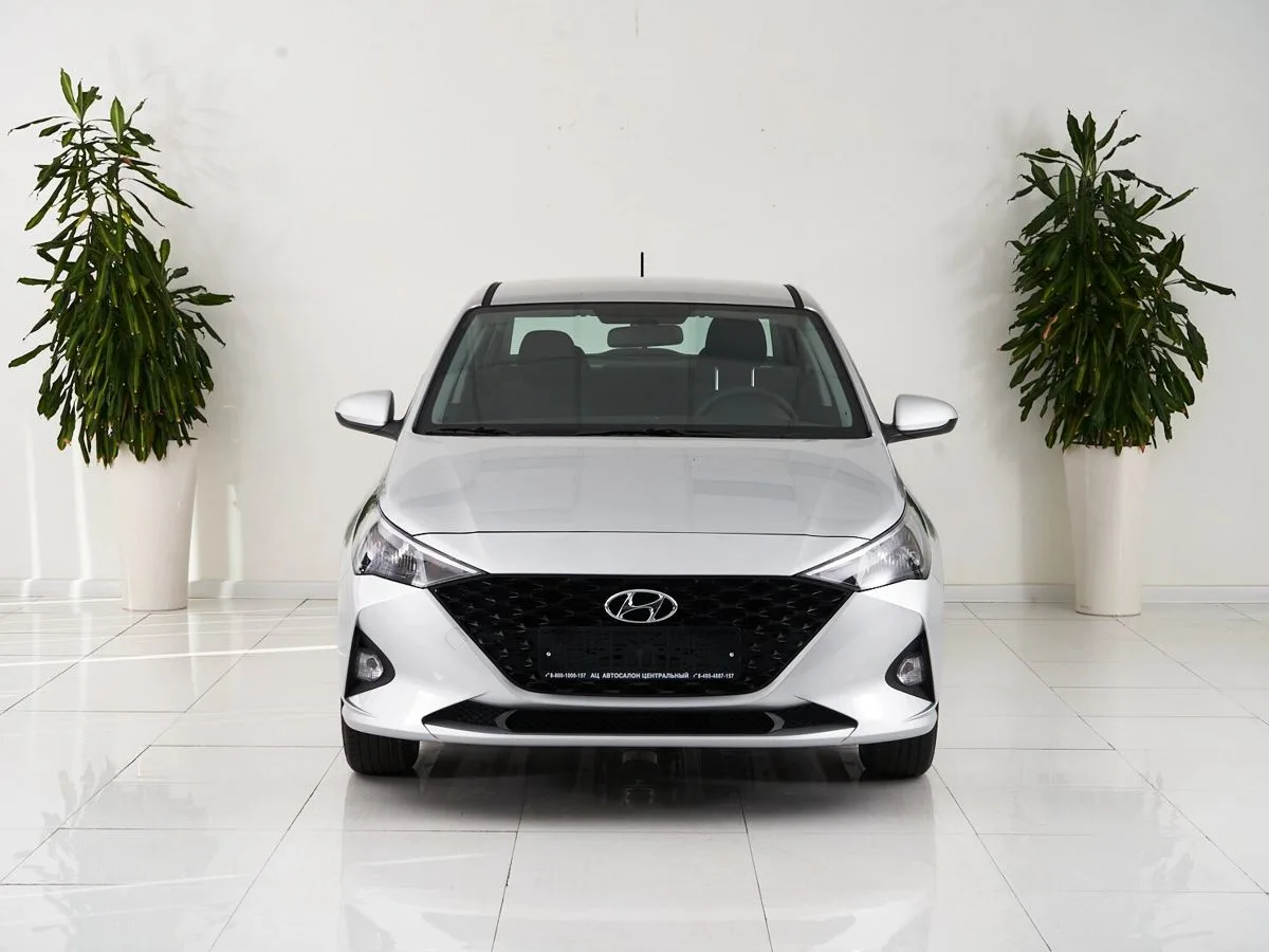 Hyundai Solaris II Рестайлинг — фото 2