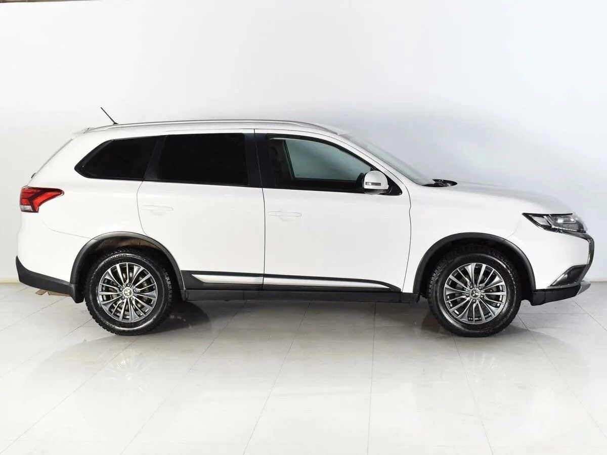 Mitsubishi Outlander III Рестайлинг 2 — фото 5