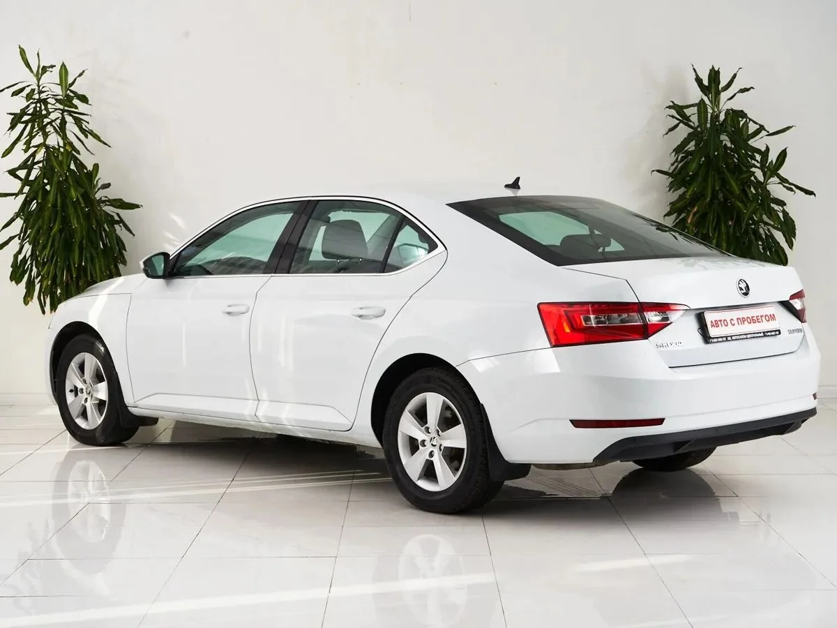 Skoda Superb III — фото 4