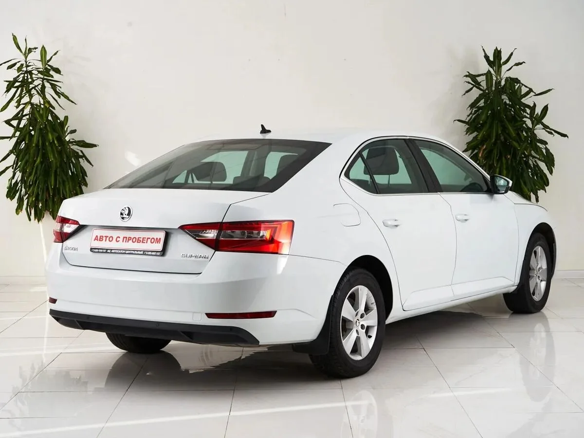 Skoda Superb III — фото 5