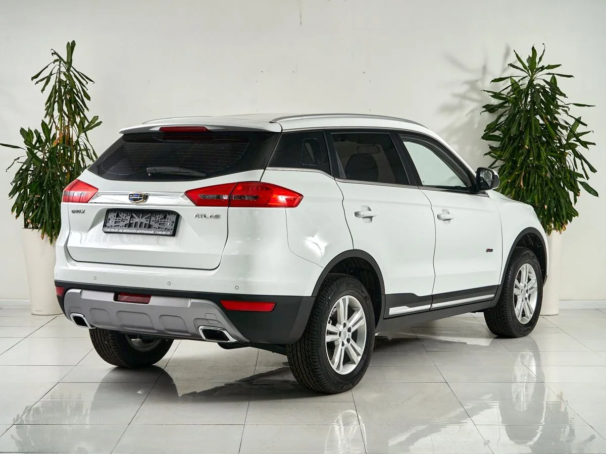 Geely Atlas I — фото 5