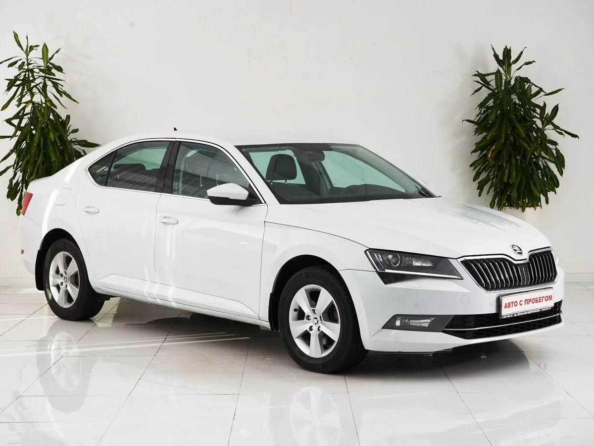 Skoda Superb III — фото 3