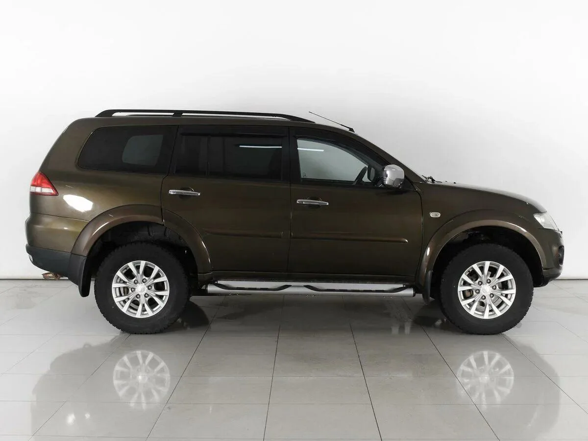 Mitsubishi Pajero Sport II Рестайлинг · Intense — фото 5
