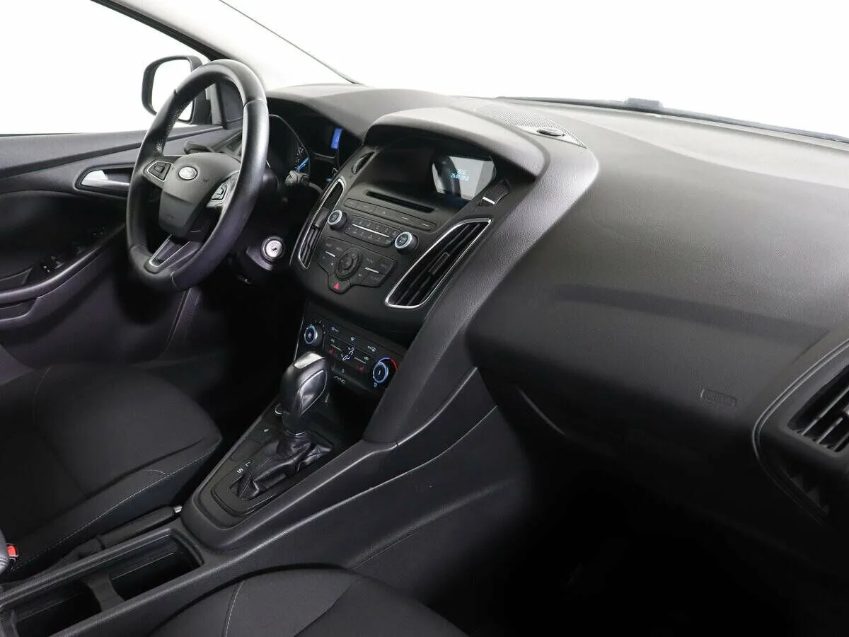 Ford Focus III Рестайлинг · Trend — фото 5