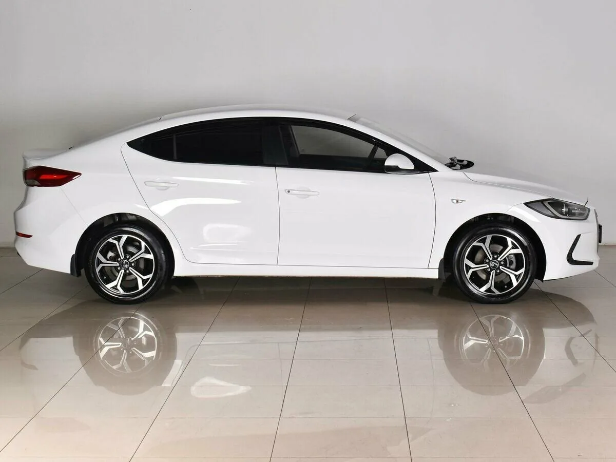 Hyundai Elantra VI (AD) · Start — фото 4
